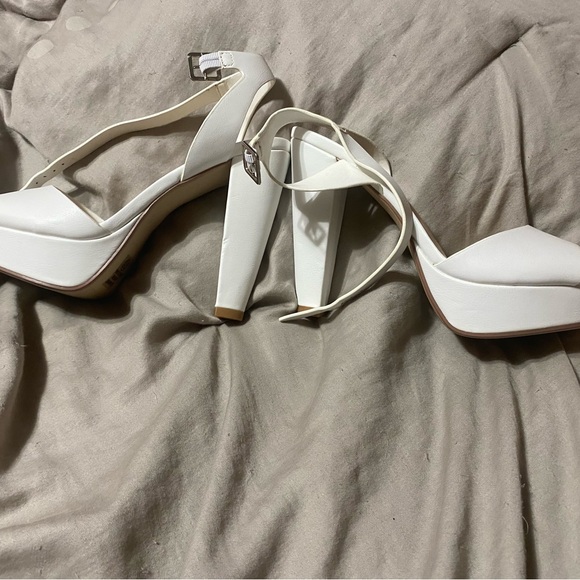 Speed Limit 98 Shoes - Speed Limit 98 Elegant White Heels